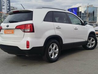 2019 Kia Sorento II Рестайлинг, белый, 2100000 рублей, вид 4