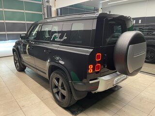 2020 Land Rover Defender 110 II, чёрный, 5300000 рублей, вид 4