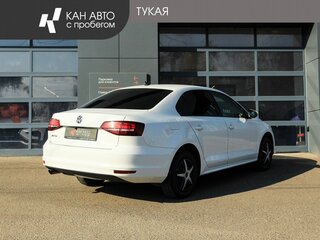 2016 Volkswagen Jetta VI Рестайлинг, белый, 1277500 рублей, вид 3
