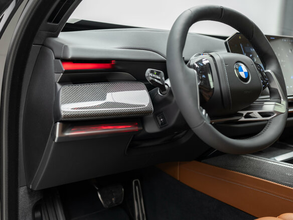 2026 BMW 7 серии 740 xDrive VII (G70) Рестайлинг, чёрный, 26290000 рублей - вид 13