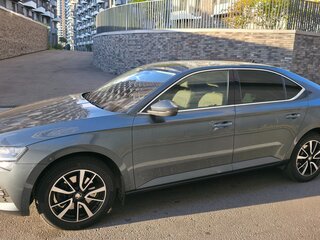 2020 Skoda Superb III Рестайлинг, серый, 2650000 рублей, вид 3
