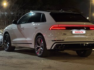 2020 Audi Q8 50 TDI I (4M), белый, 7700000 рублей, вид 3