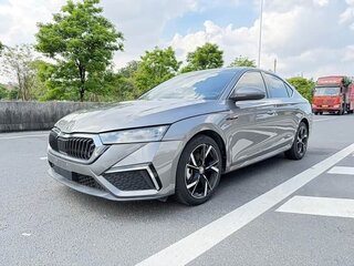 2022 Skoda Octavia IV (A8), серый, 2090000 рублей, вид 3
