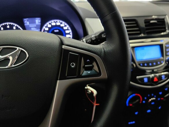 2011 Hyundai Solaris I, серый - вид 17