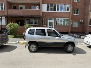 2004 Chevrolet Niva I, белый, 200000 рублей, вид 3