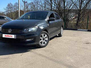 2018 Volkswagen Polo V Рестайлинг, белый, 560000 рублей, вид 1