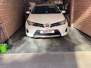 2014 Toyota Auris II, белый, 1450000 рублей, вид 2