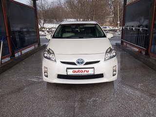 2010 Toyota Prius III (XW30), белый, 1250000 рублей, вид 1