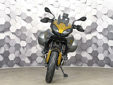 2021 BMW F 900 XR, золотистый, 1099000 рублей, вид 5