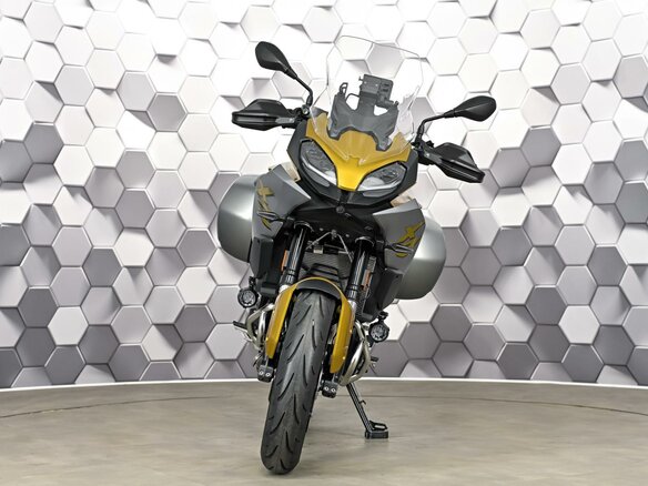 2021 BMW F 900 XR, золотистый - вид 4