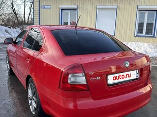 2011 Skoda Octavia II (A5) Рестайлинг, красный, 600000 рублей, вид 5