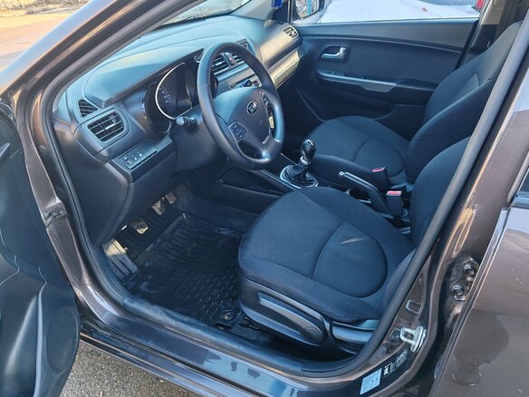 2016 Kia Rio III Рестайлинг, коричневый, 580000 рублей - вид 15