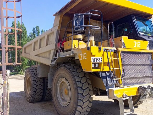 2013 Caterpillar 773, жёлтый, 26500000 рублей - вид 7