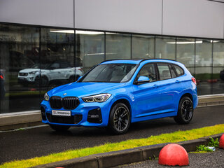 2021 BMW X1 20i xDrive II (F48) Рестайлинг, синий, 3199000 рублей, вид 3