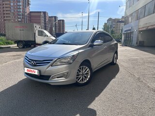 2015 Hyundai Solaris I Рестайлинг, белый, 690000 рублей, вид 1