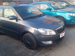 2011 Skoda Fabia II Рестайлинг, серый, 530000 рублей, вид 1