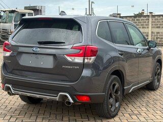 2022 Subaru Forester V Рестайлинг, серый, 2430000 рублей, вид 5