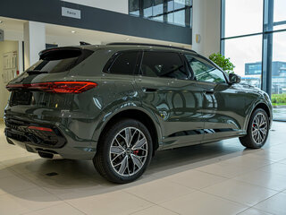2026 Audi Q5 L III (GU), зелёный, 7550000 рублей, вид 5