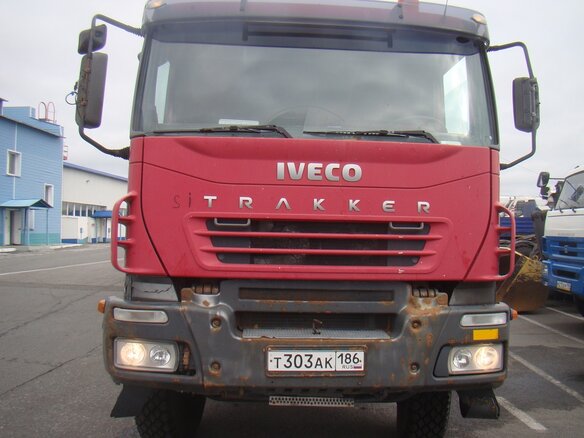 2006 Iveco Trakker, красный, 1263920 рублей