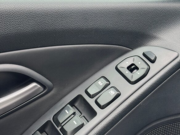 2011 Hyundai ix35 I, белый - вид 8