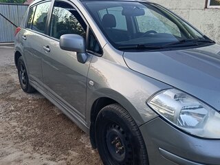 2012 Nissan Tiida I Рестайлинг, серый, 550000 рублей, вид 4