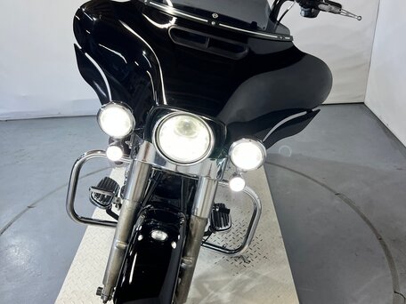 2015 Harley-Davidson Street Glide, чёрный, 899000 рублей, вид 3