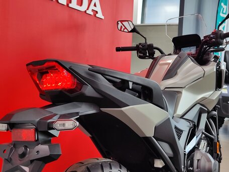 2026 Honda NC 750X, серый, 1499900 рублей, вид 5