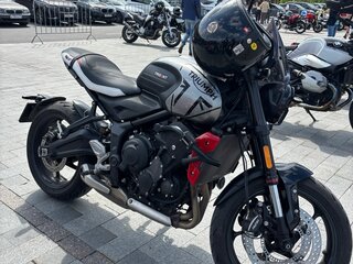 2022 Triumph Trident 660, чёрный, 750000 рублей, вид 2