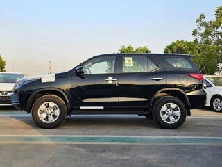 2025 Toyota Fortuner II Рестайлинг, чёрный, 4500000 рублей, вид 4