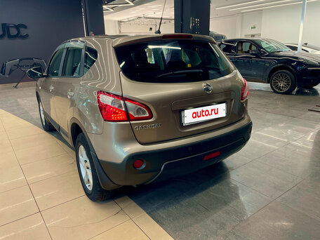 2011 Nissan Qashqai I Рестайлинг, коричневый, 790000 рублей, вид 3