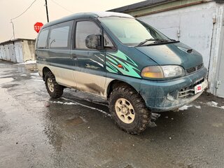 1996 Mitsubishi Delica IV, зелёный, 750000 рублей, вид 1