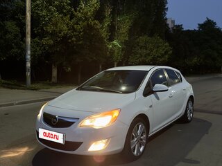 2011 Opel Astra J, белый, 620000 рублей, вид 1