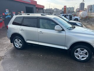 2007 Volkswagen Touareg I Рестайлинг, серый, 700000 рублей, вид 2