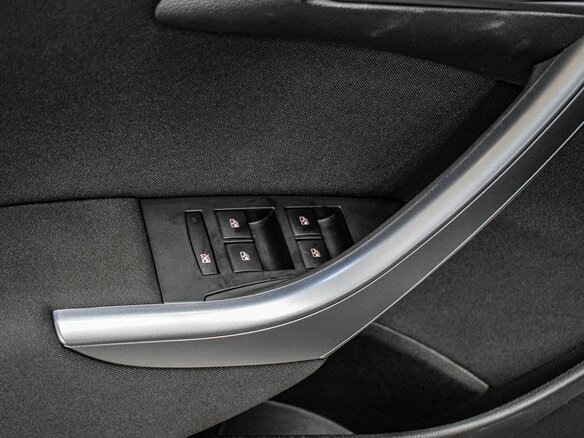 2013 Opel Astra J Рестайлинг, белый - вид 12
