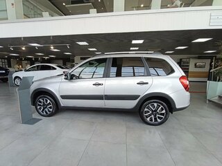 2025 Lada (ВАЗ) Granta Cross I Рестайлинг, белый, 1221000 рублей, вид 3