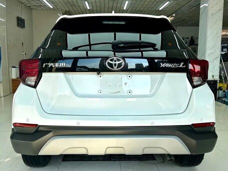 2022 Toyota Yaris Cross I, белый, 1567007 рублей, вид 5