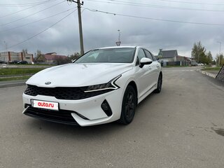 2021 Kia K5 III, белый, 2470000 рублей, вид 2