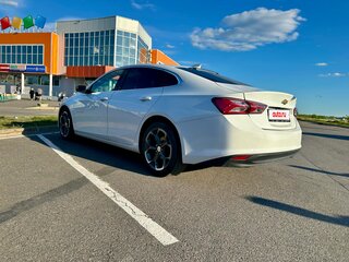 2021 Chevrolet Malibu IX Рестайлинг, белый, 1540000 рублей, вид 5