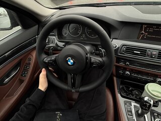 2013 BMW 5 серии 520i VI (F10/F11/F07), чёрный, 1700000 рублей, вид 5