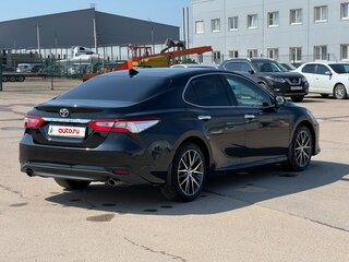 2023 Toyota Camry VIII (XV70) Рестайлинг, чёрный, 3290000 рублей, вид 3