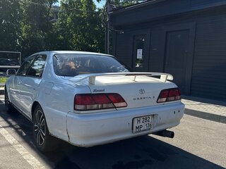 1997 Toyota Cresta V (X100), белый, 600000 рублей, вид 3