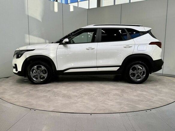 2021 Kia Seltos I, белый - вид 1