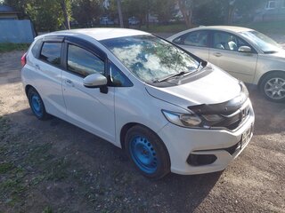 2019 Honda Fit III Рестайлинг, белый, 1180000 рублей, вид 4