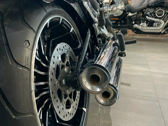 2024 Harley-Davidson Breakout, чёрный, 3400000 рублей - вид 11