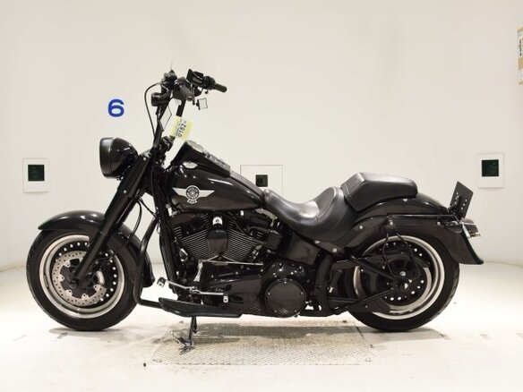 2017 Harley-Davidson Fat Bob, чёрный, 1032000 рублей