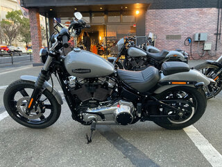 2025 Harley-Davidson Street Bob, серебристый, 1650000 рублей, вид 2