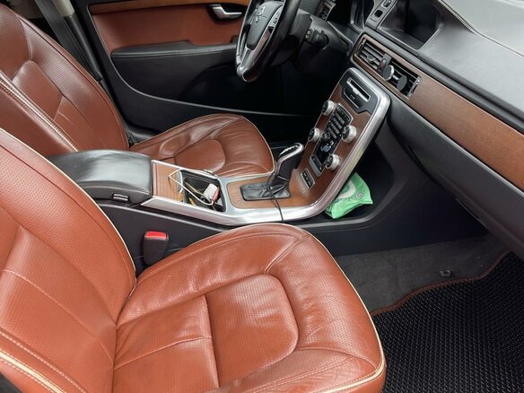 2014 Volvo XC70 II Рестайлинг, чёрный, 2220000 рублей - вид 14