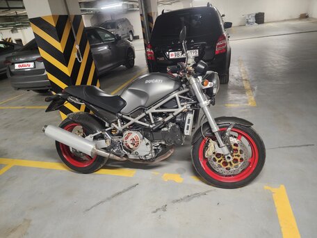 2002 Ducati Monster S4, серый, 400000 рублей, вид 1