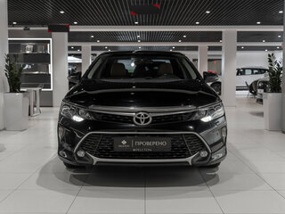 2018 Toyota Camry VII (XV50) Рестайлинг 2, чёрный, 1970000 рублей, вид 3