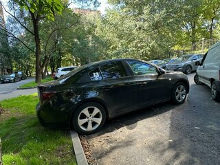2011 Chevrolet Cruze I, чёрный, 650000 рублей, вид 3